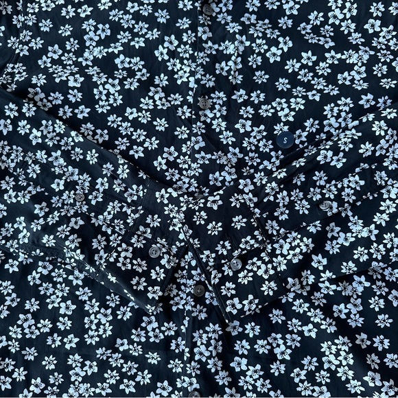 BNWT Abercrombie and Fitch Long Sleeve Button Down Shit - Picture 4 of 4